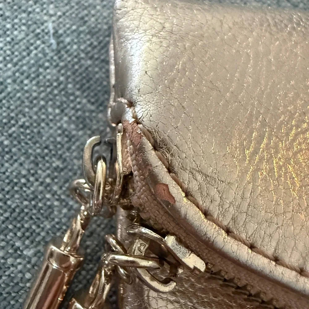 Betsey Johnson Rose Gold Metallic Envelope Coin Purse‎ Kiss Kiss Heart Charm